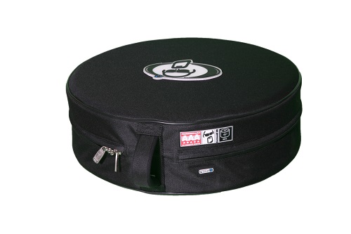 Protection rigide pour caisse claire