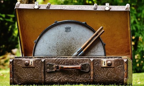 Comment choisir entre housses et etuis pour batterie acoustique